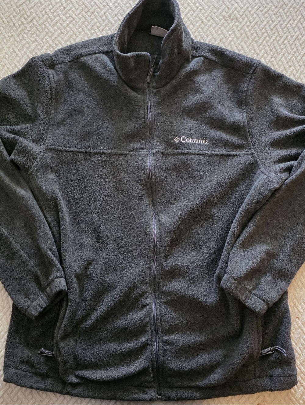 Columbia Men's Black Lightweight Fleece Jacket